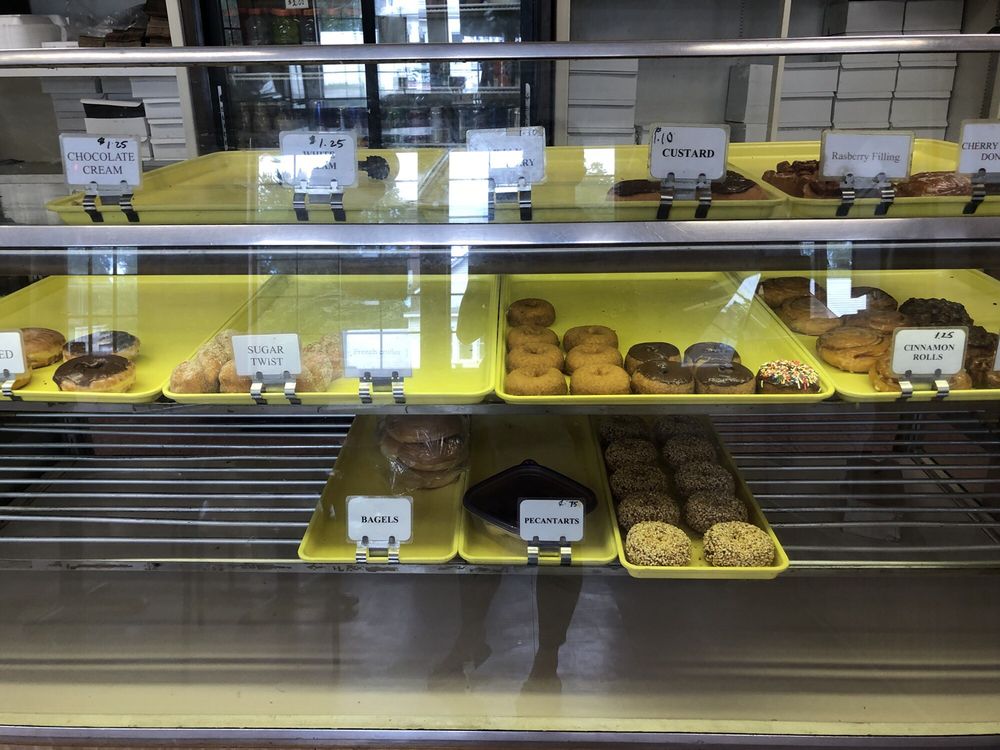 Grosse Ile Bakery: More than just a bakery, it's a cornerstone of community spirit and gatherings.